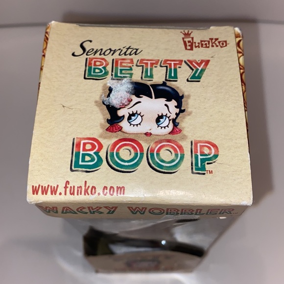 2008 Funky Betty Boop Wacky Wobble Is n Box - Picture 5 of 6